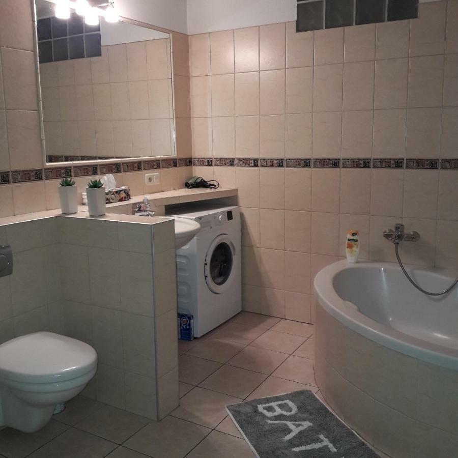 Nyc Apartment Красков Екстериор снимка