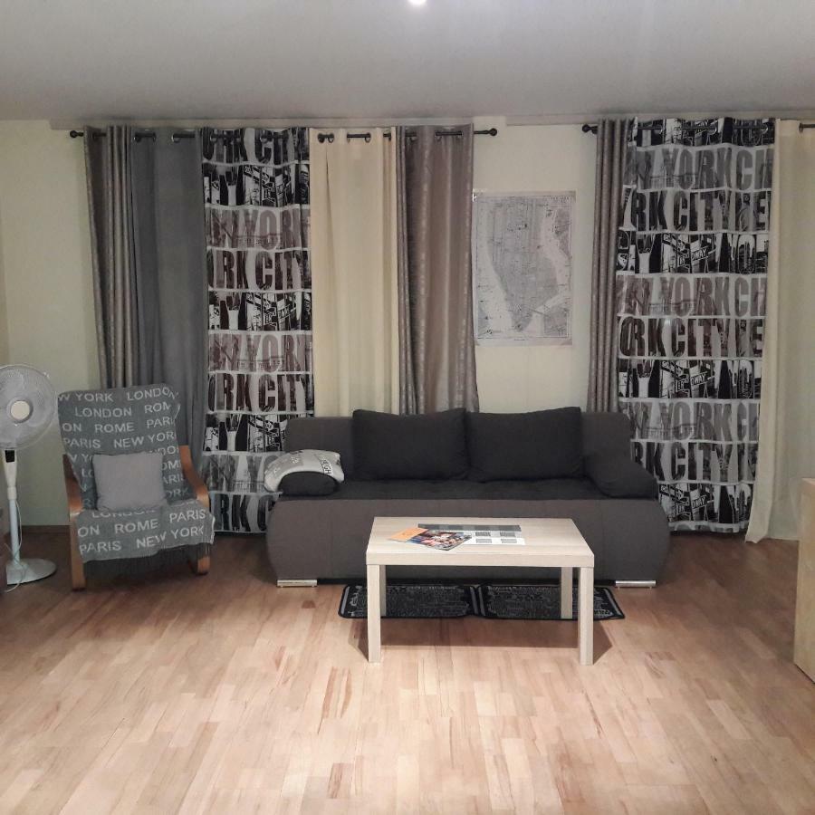 Nyc Apartment Красков Екстериор снимка